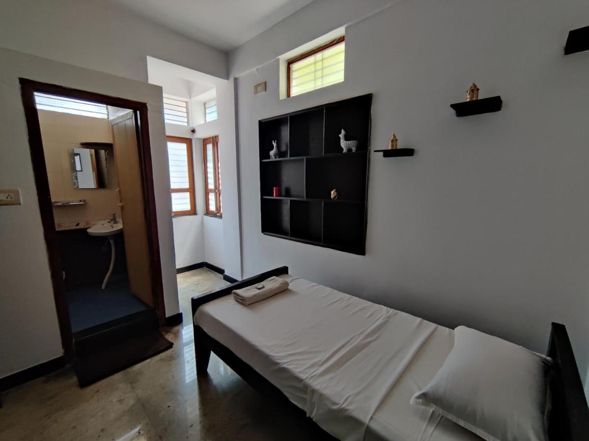 Апартаменты Yoga House Vanivilasa Puram Экстерьер фото